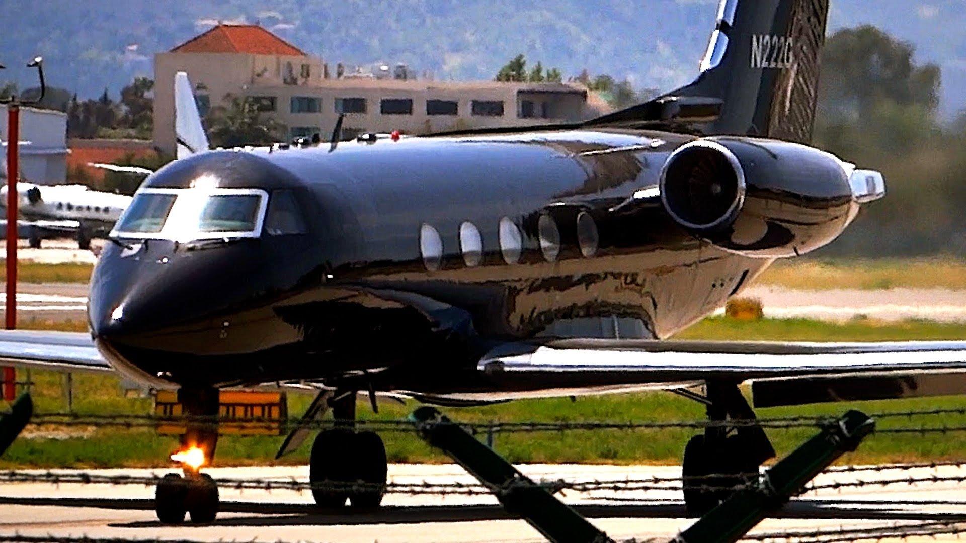 The Best Airports for a Smooth and Luxurious Private Jet Experience