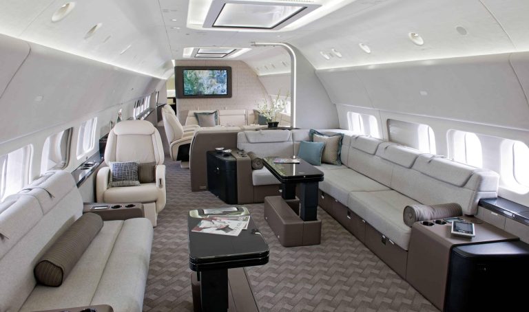PrivateJetia Private Jet Fly 96 scaled